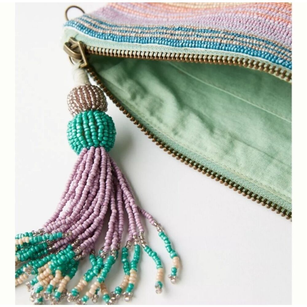 Anthropologie Aurore Beaded Multicolor Boho Eclectic Tassel Striped Clutch NWOT - Picture 3 of 7